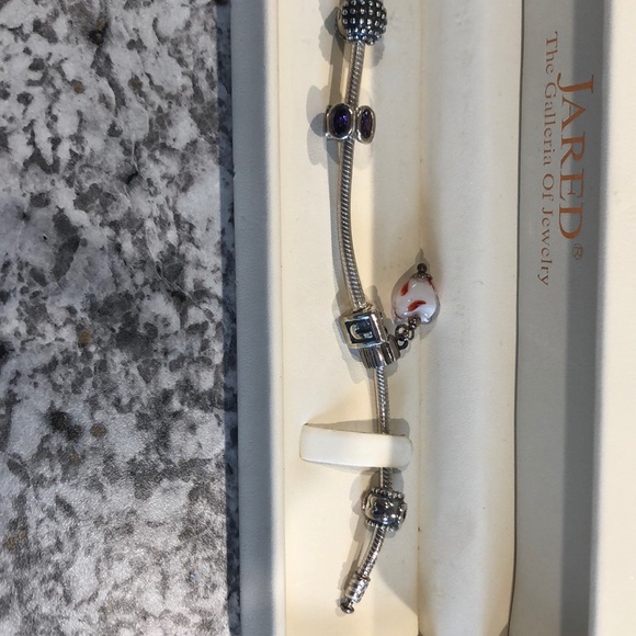 Pandora bracelet with charms - Picture 3 of 3